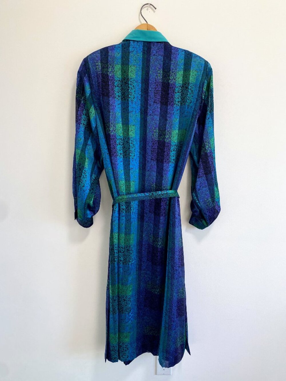 Vintage Satin Blue + Turquoise Button Up House Dress / 80s / Made in Canada - Picture 9 of 15